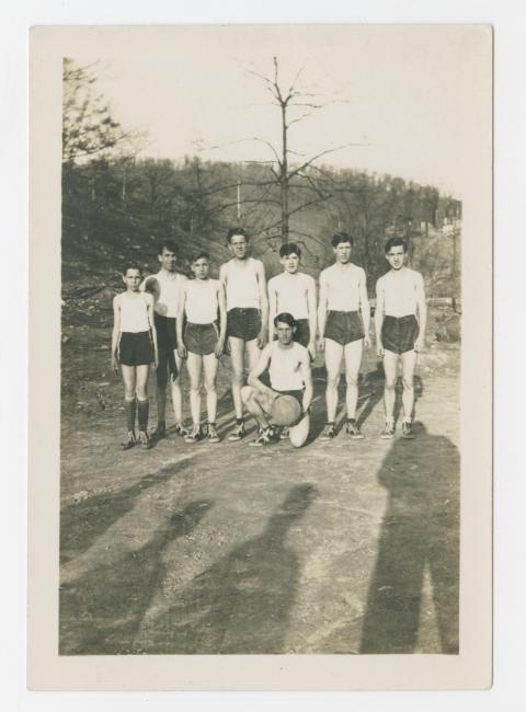 Archival photograph of Balkan, Kentucky boys basketball team